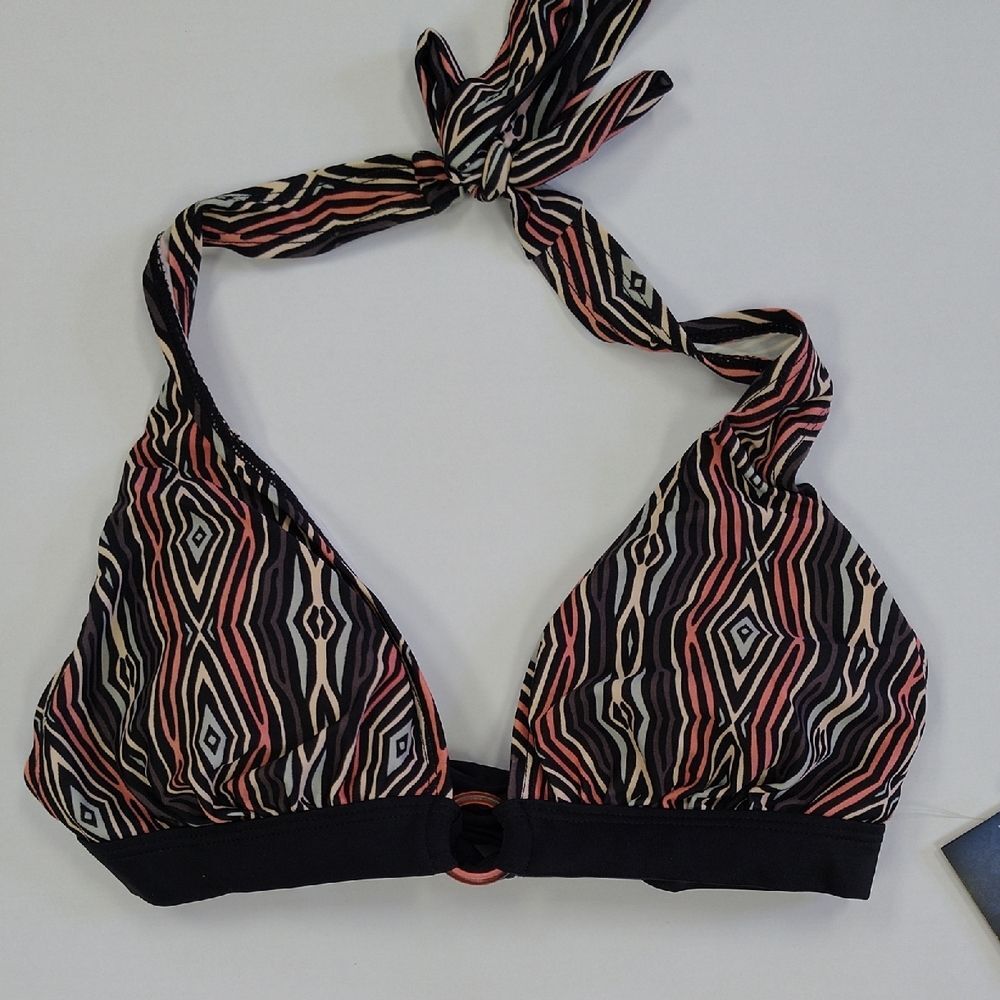 Patterned Halter Bikini Top - Picture 1 of 6